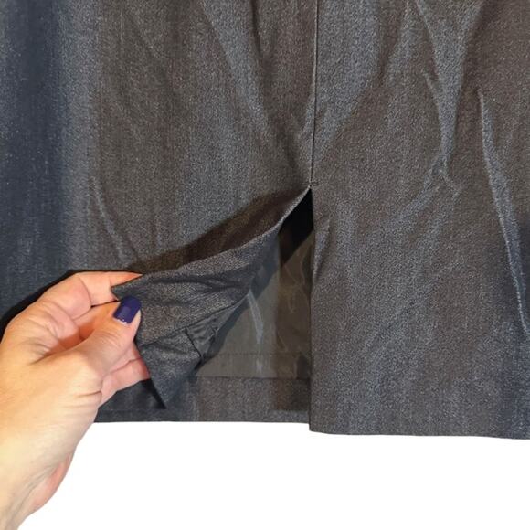 Tahari Women’s Black Knee Length Pencil Skirt Straight Fit Back Slit Size 12 - Picture 6 of 9